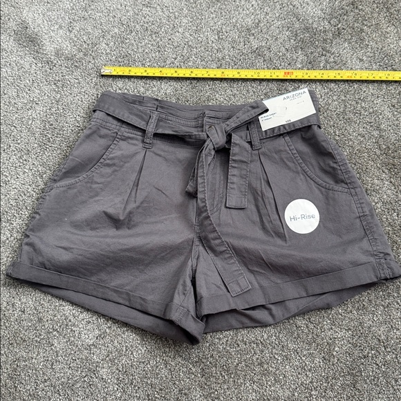 Arizona Jean Company Gray Women's Shorts - Picture 3 of 5